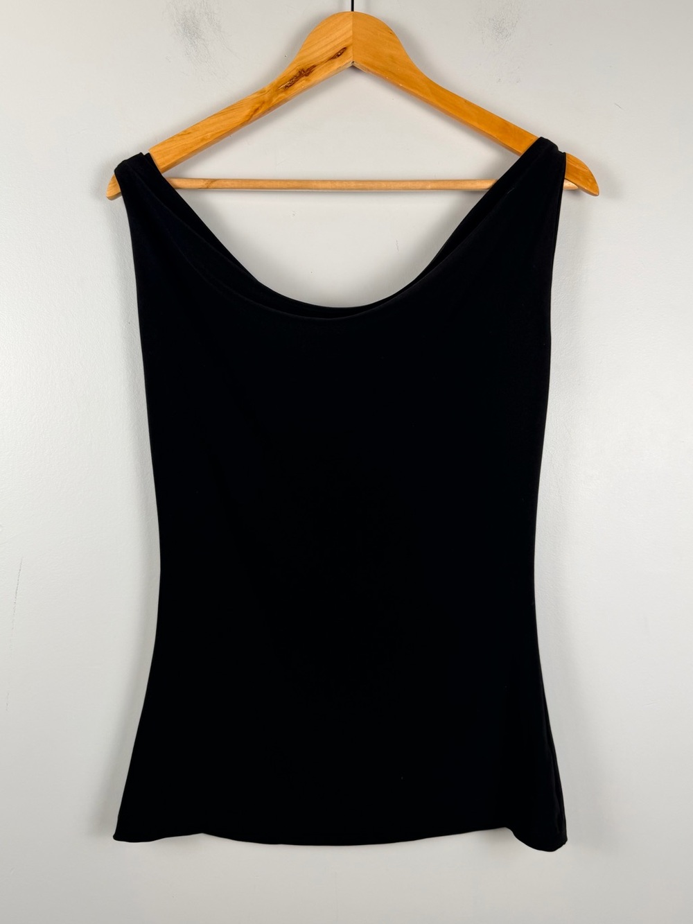 Norma Kamali black cowl neck sleeveless top size medium